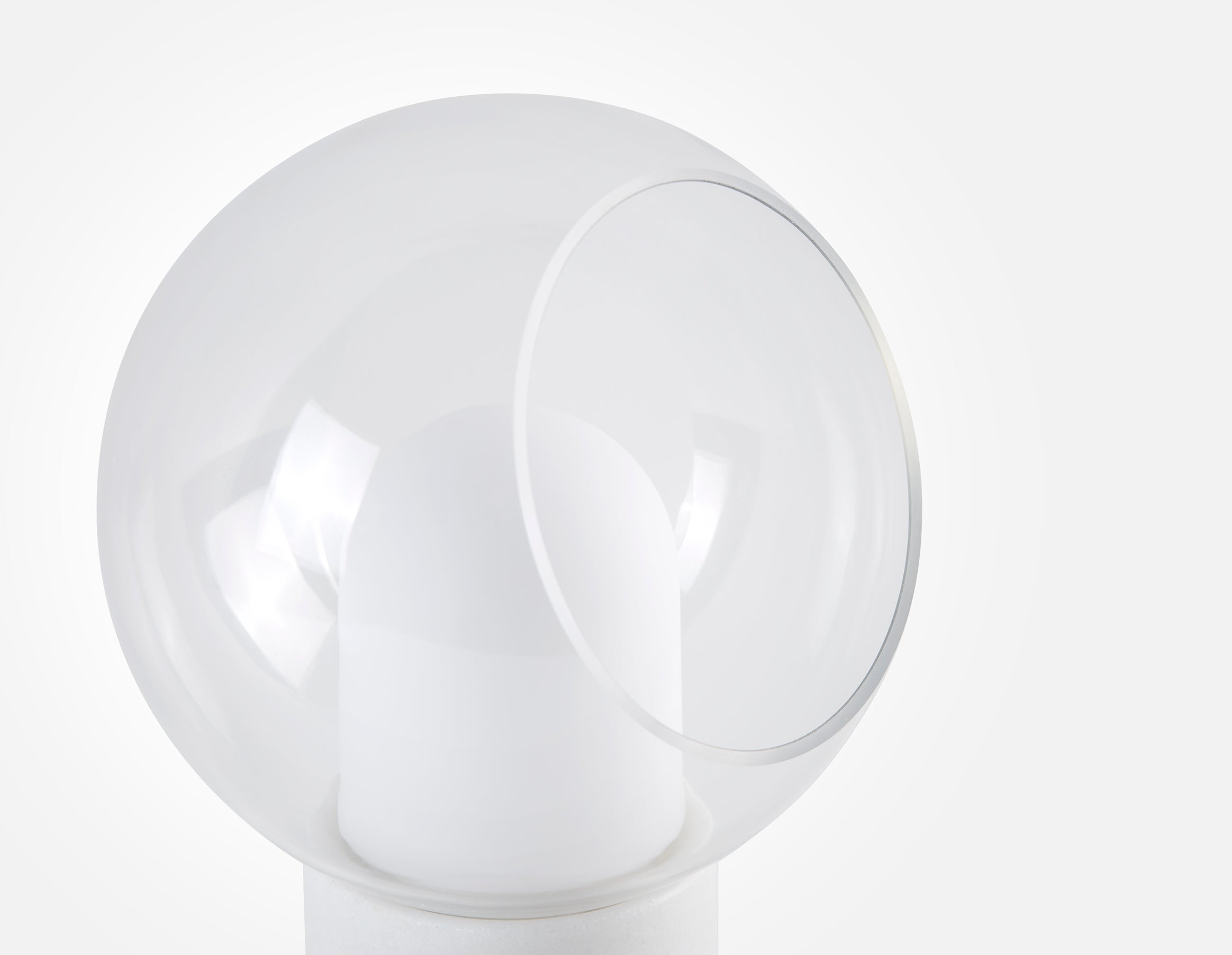 EVY lampe de table à del à base en marbre 41 cm haut. undefined