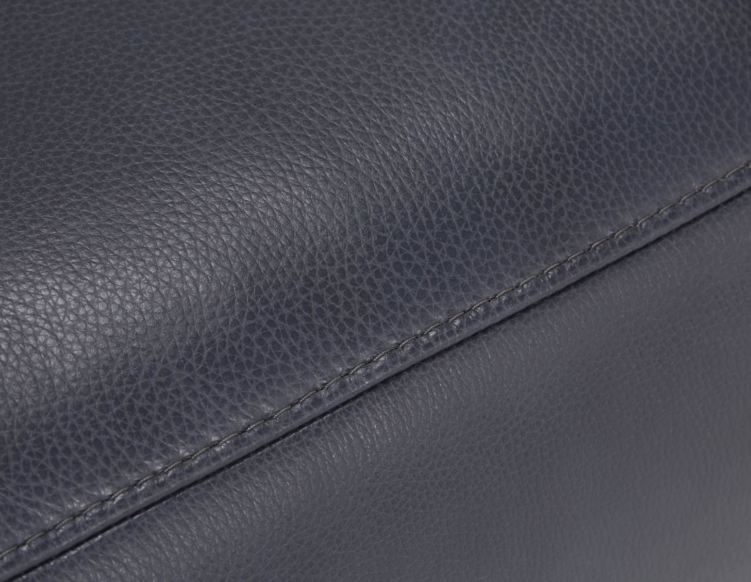 CALVERO fauteuil inclinable électrique et berçante 100% cuir avec port usb contemporain undefined