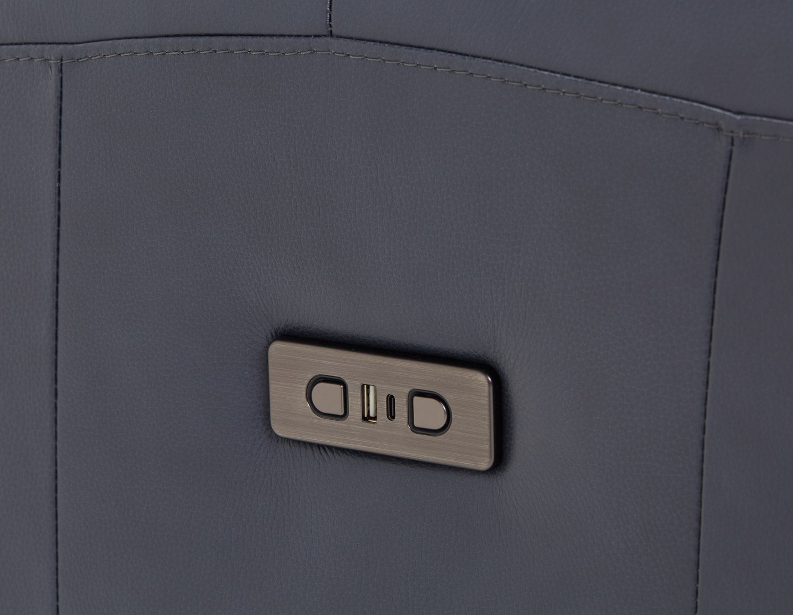 CALVERO fauteuil inclinable électrique et berçante 100% cuir avec port usb contemporain undefined