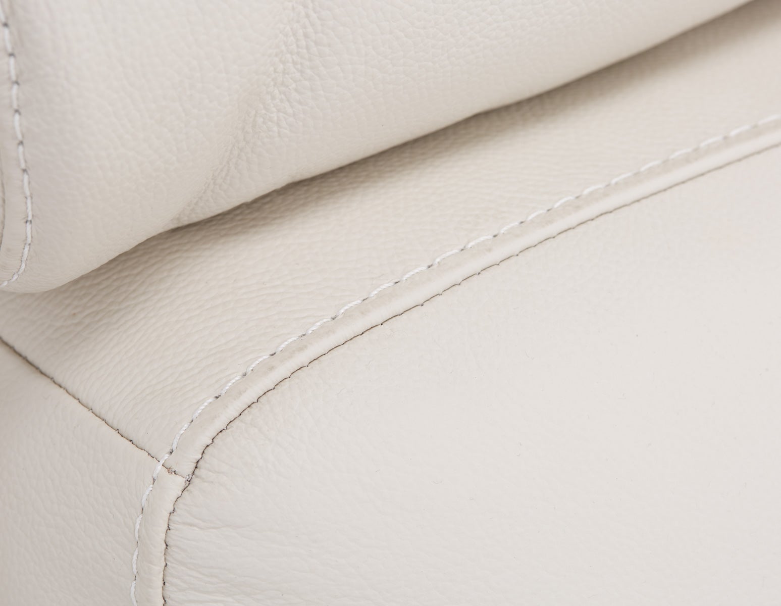 NILLIE causeuse contemporaine 100% cuir inclinable undefined