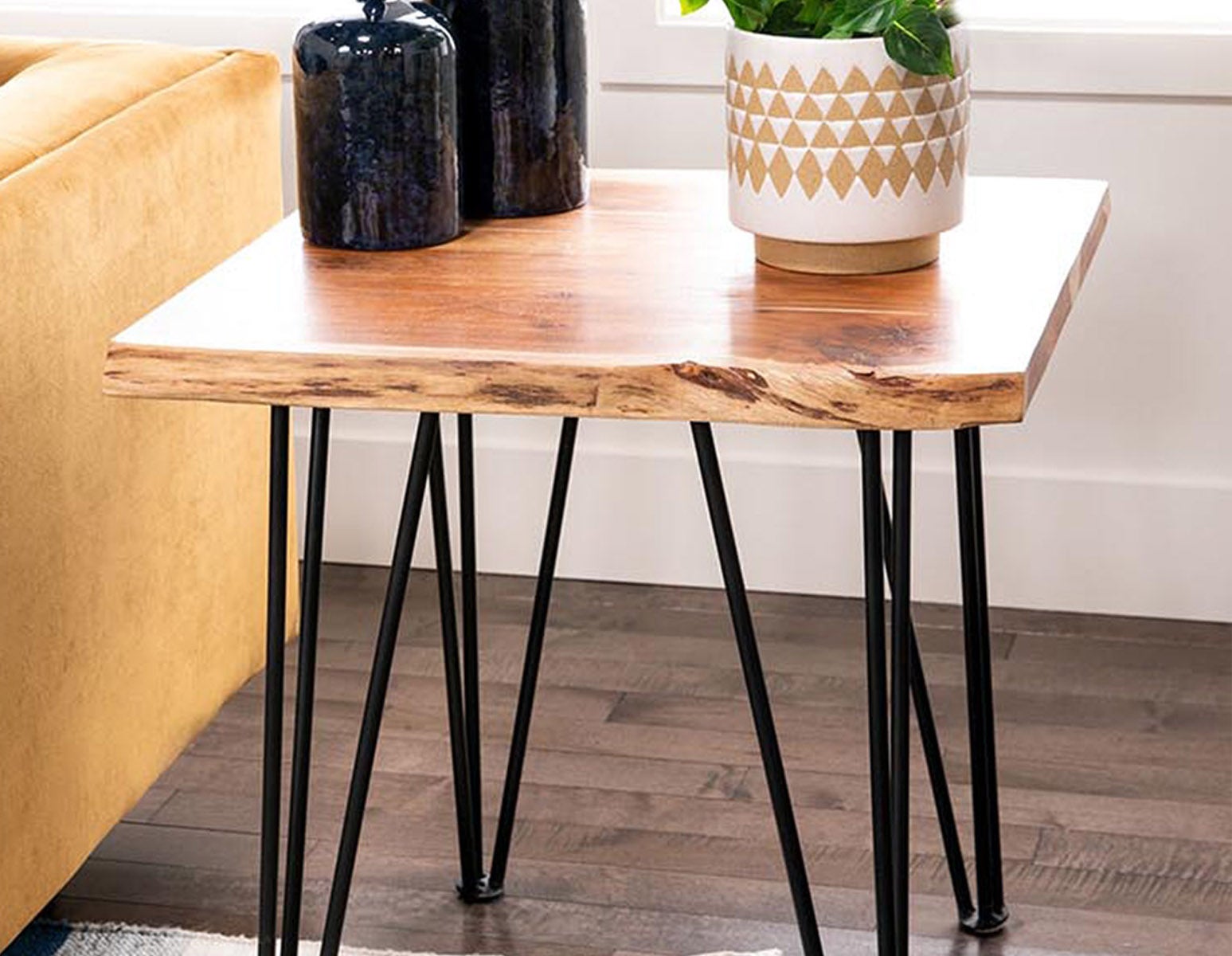 RENO table d'appoint en bois d'acacia massif 60 cm undefined