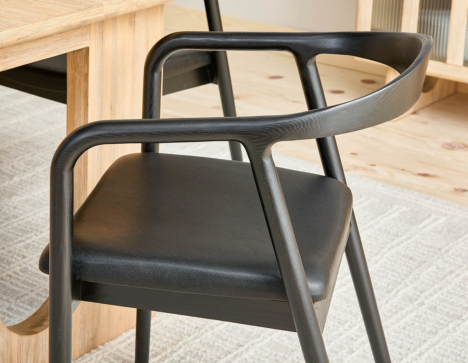 FREYA chaise de salle à manger moderne du milieu du siècle undefined
