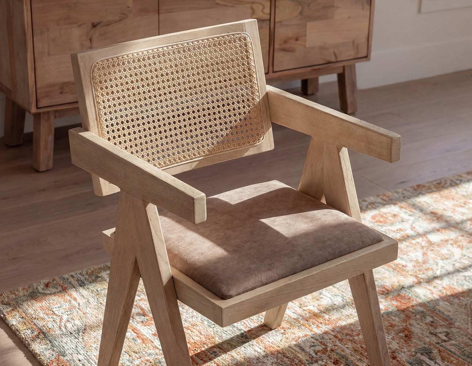 JOSS chaise de salle à manger en rotin naturel avec accoudoirs undefined