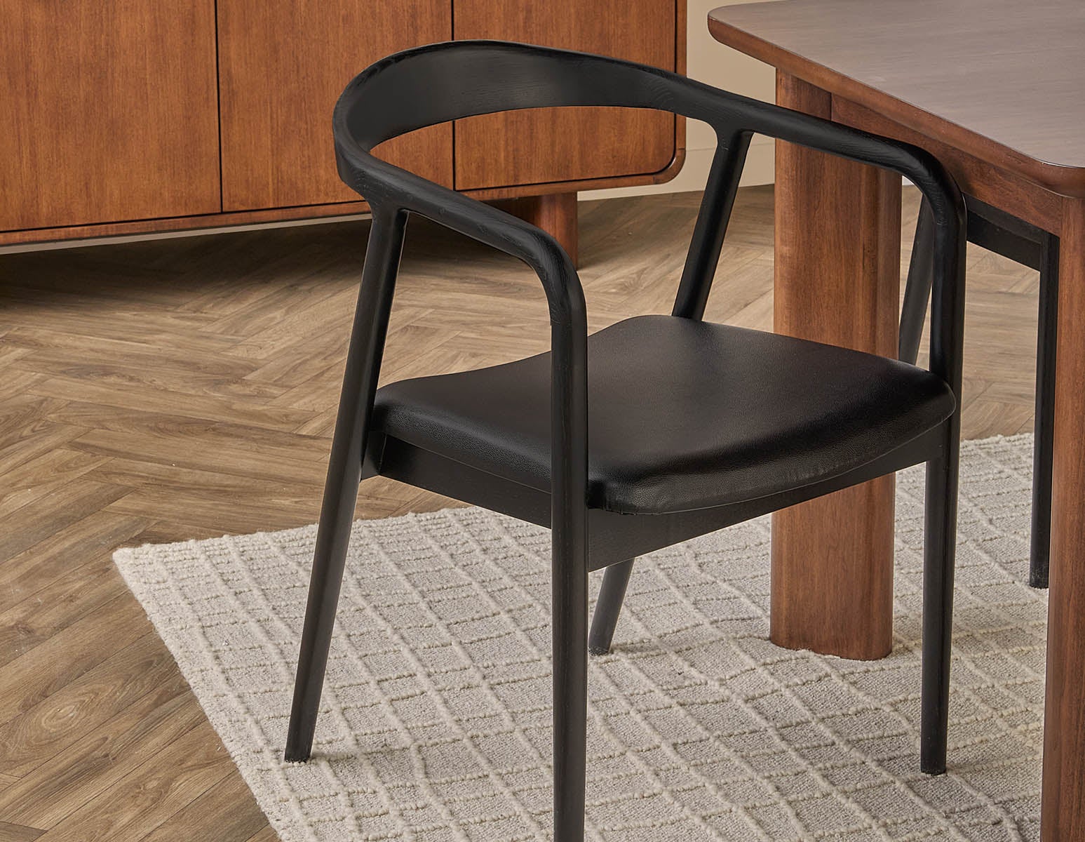 FREYA chaise de salle à manger moderne du milieu du siècle undefined