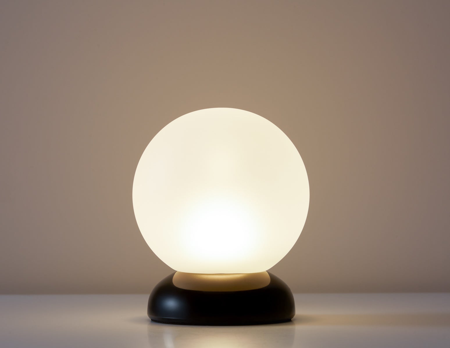AVENLO lampe de table 14.5 cm haut undefined