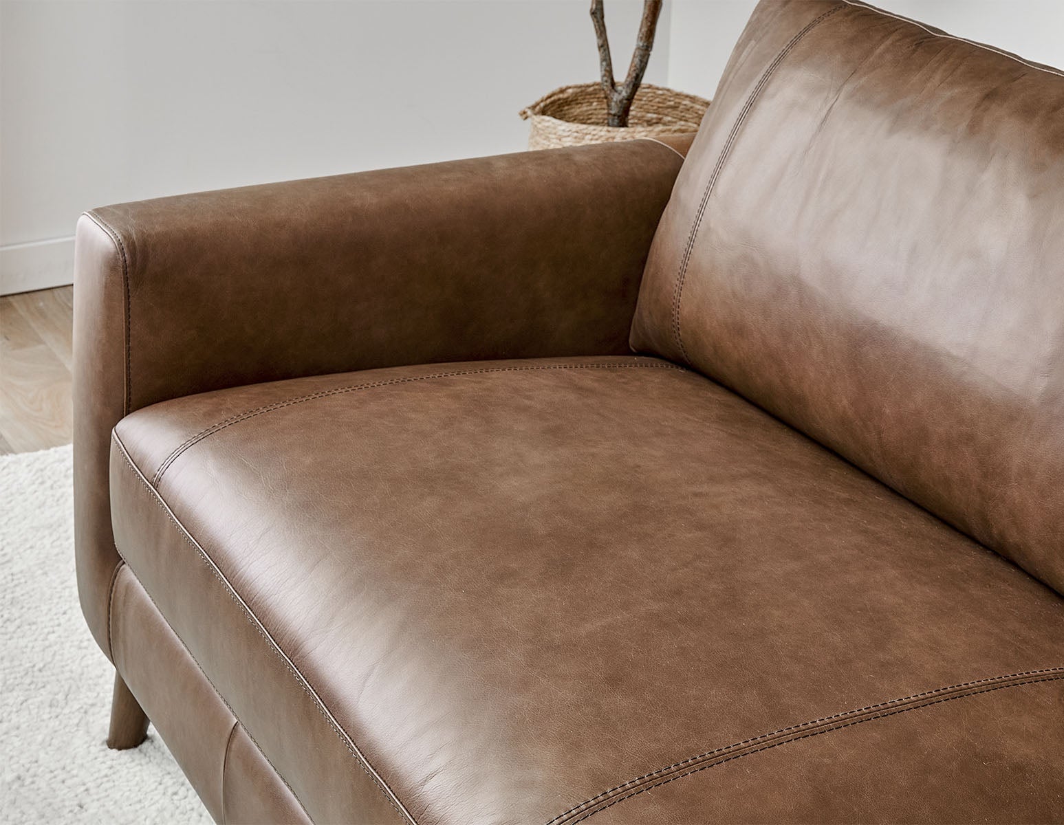 AMARI canapé 3 places classique 100% cuir undefined
