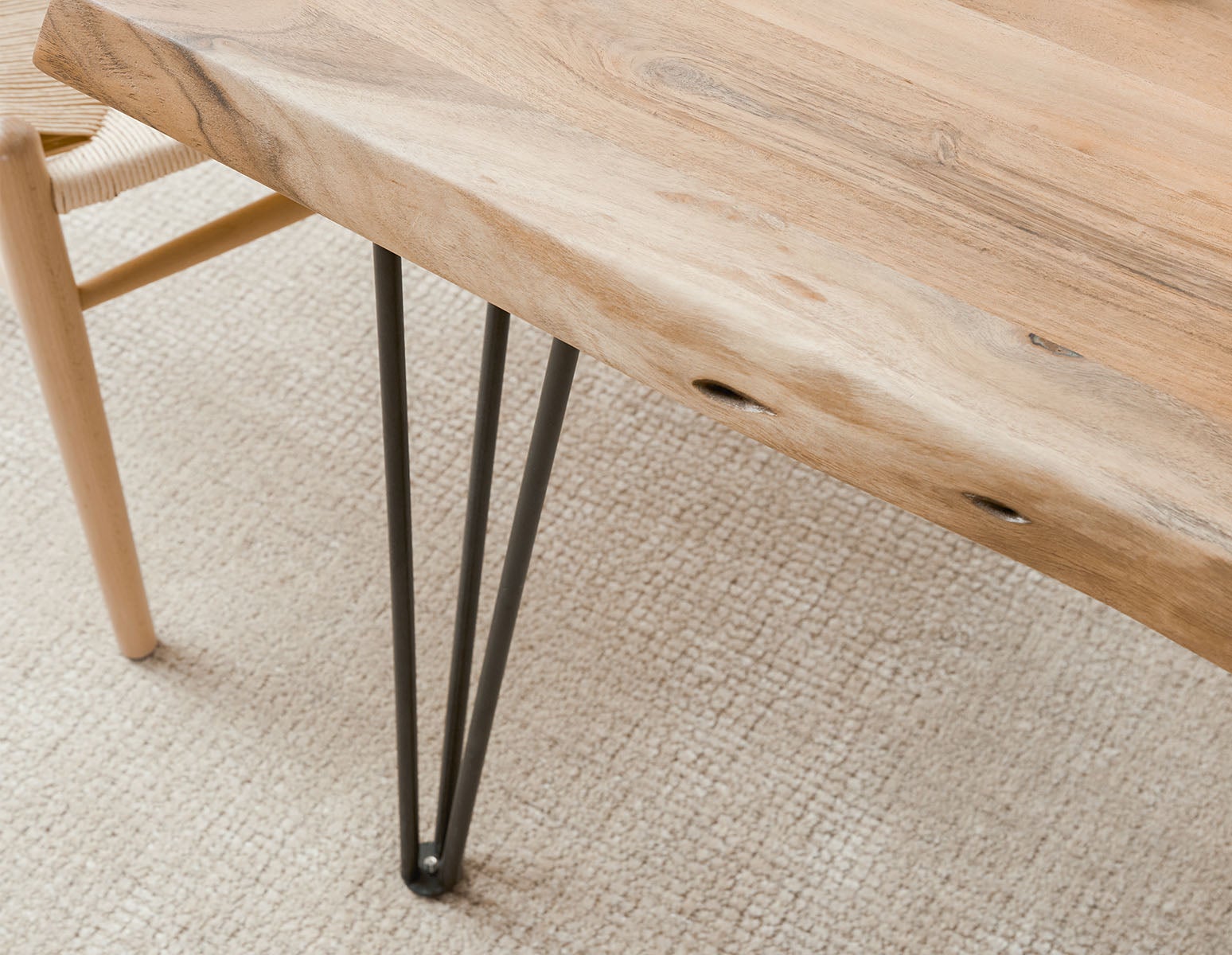 RENO table de salle à manger en bois d'acacia massif 140 cm undefined