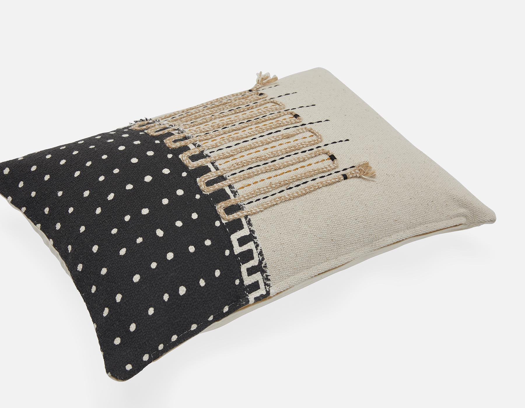 EZIO coussin 30 cm x 45 cm undefined