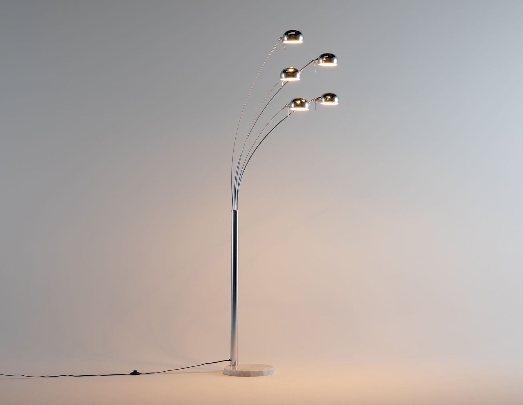 LYRA lampe sur pied 231 cm haut. undefined